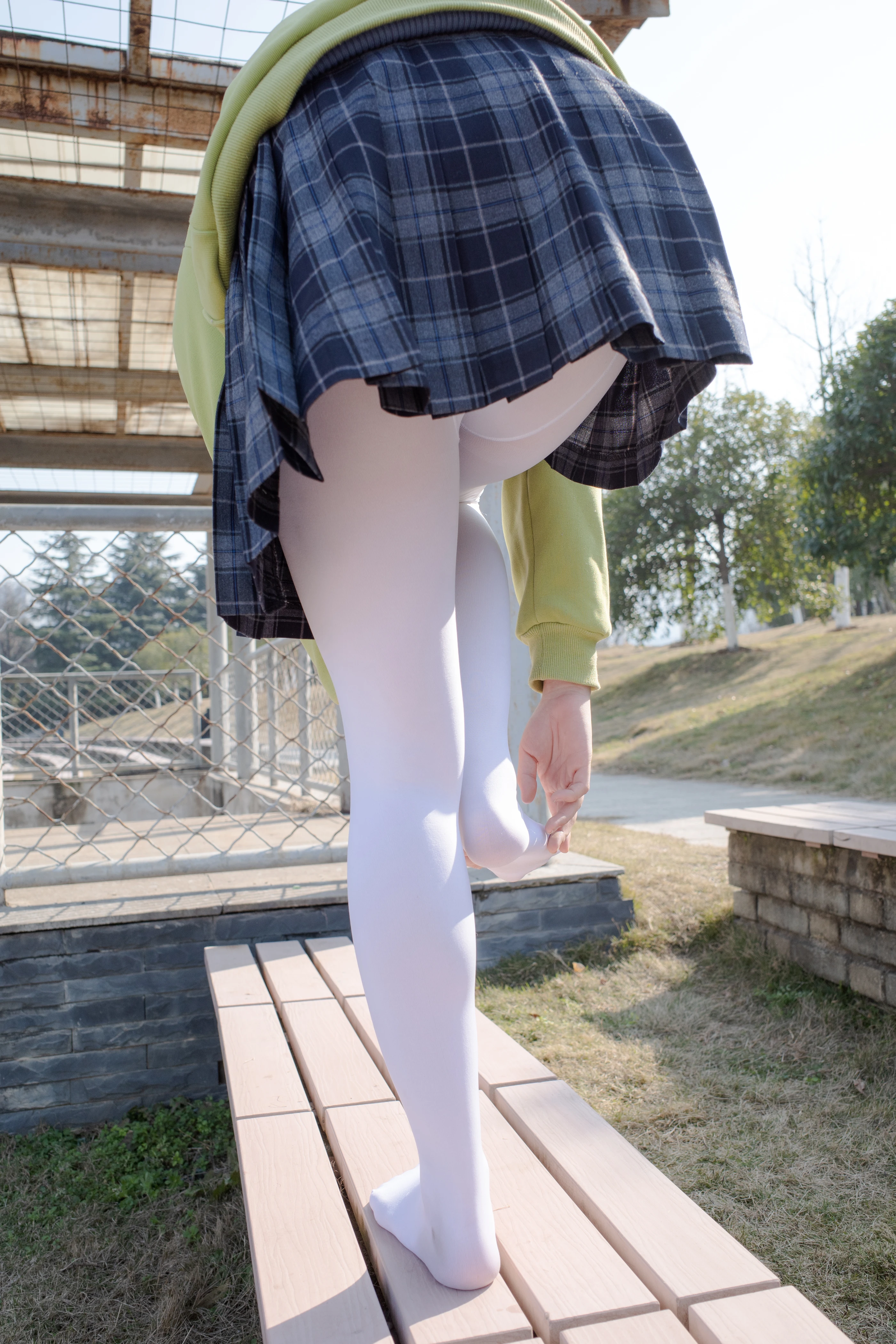 森萝财团 有料 NO.022 小茵 户外公园帆布鞋白丝 [84P]插图4